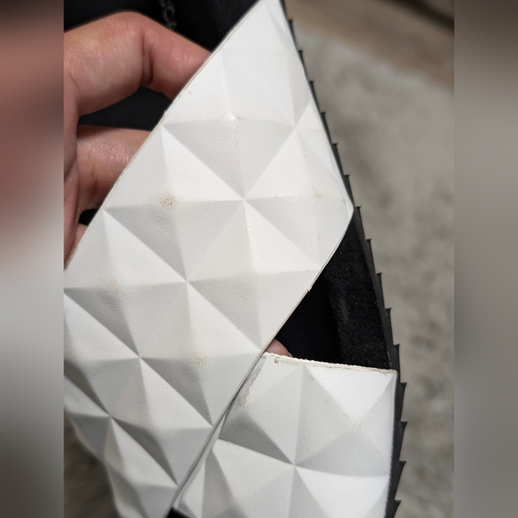 REBECCA MINKOFF Women's White PU Tammi Slides - Picture 3 of 8